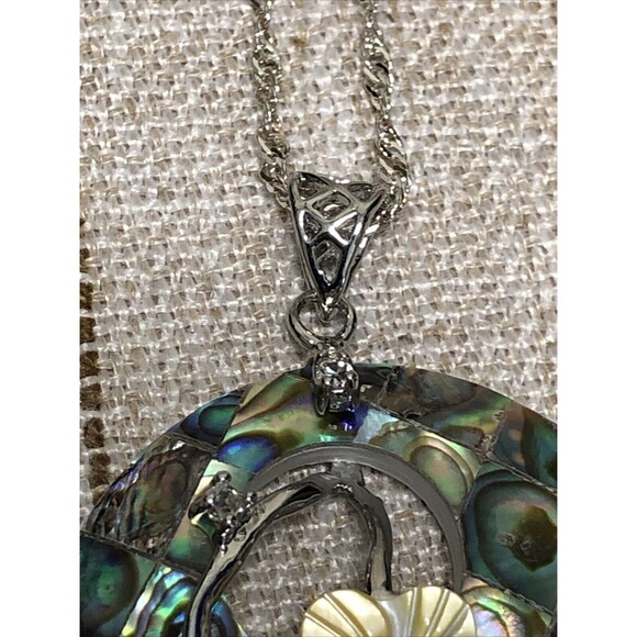 Flower Style Natural Handmade Abalone Shell Carved Shell Silver Necklace Pendant - Picture 14 of 14